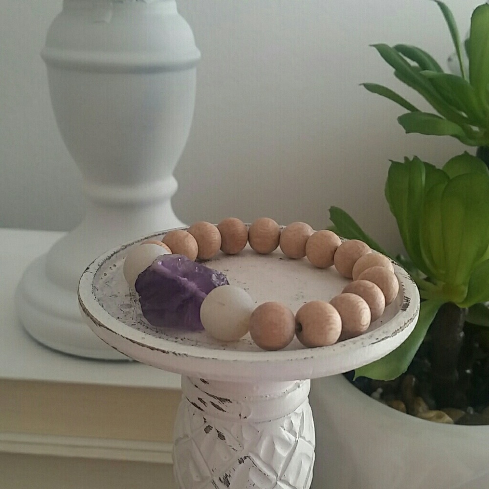 Diffusing bracelet